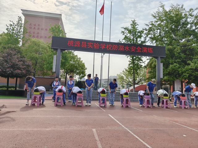 a4d6ac936ec70bab60879a91d09ef13.jpg