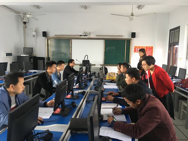 刘小平老师为学员平台电子商务平台操作作专项指导4.JPG